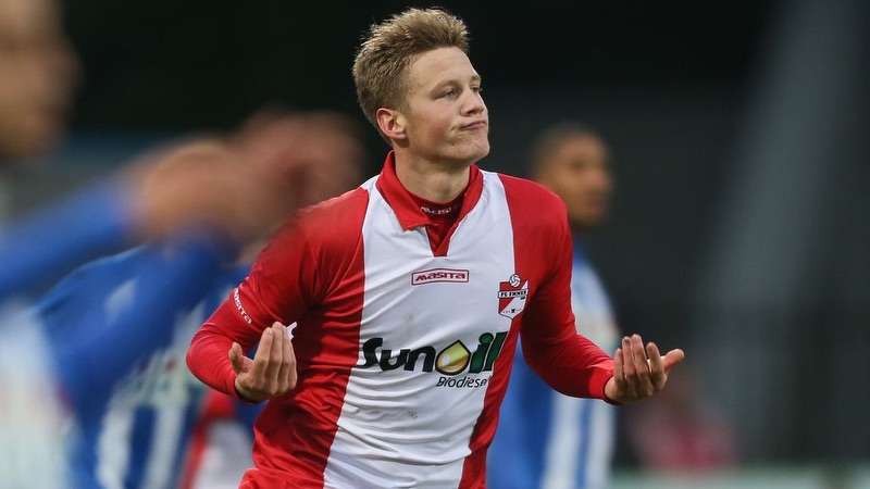 Cầu thủ Wout Weghorst chưa bao giờ là một cầu thủ lớn Cầu thủ Wout Weghorst - Sự kỳ lạ của tiền đạo hạng 2